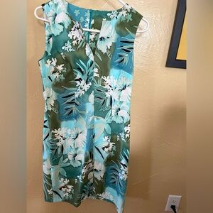 Dressbarn Floral Sleeveless Dress